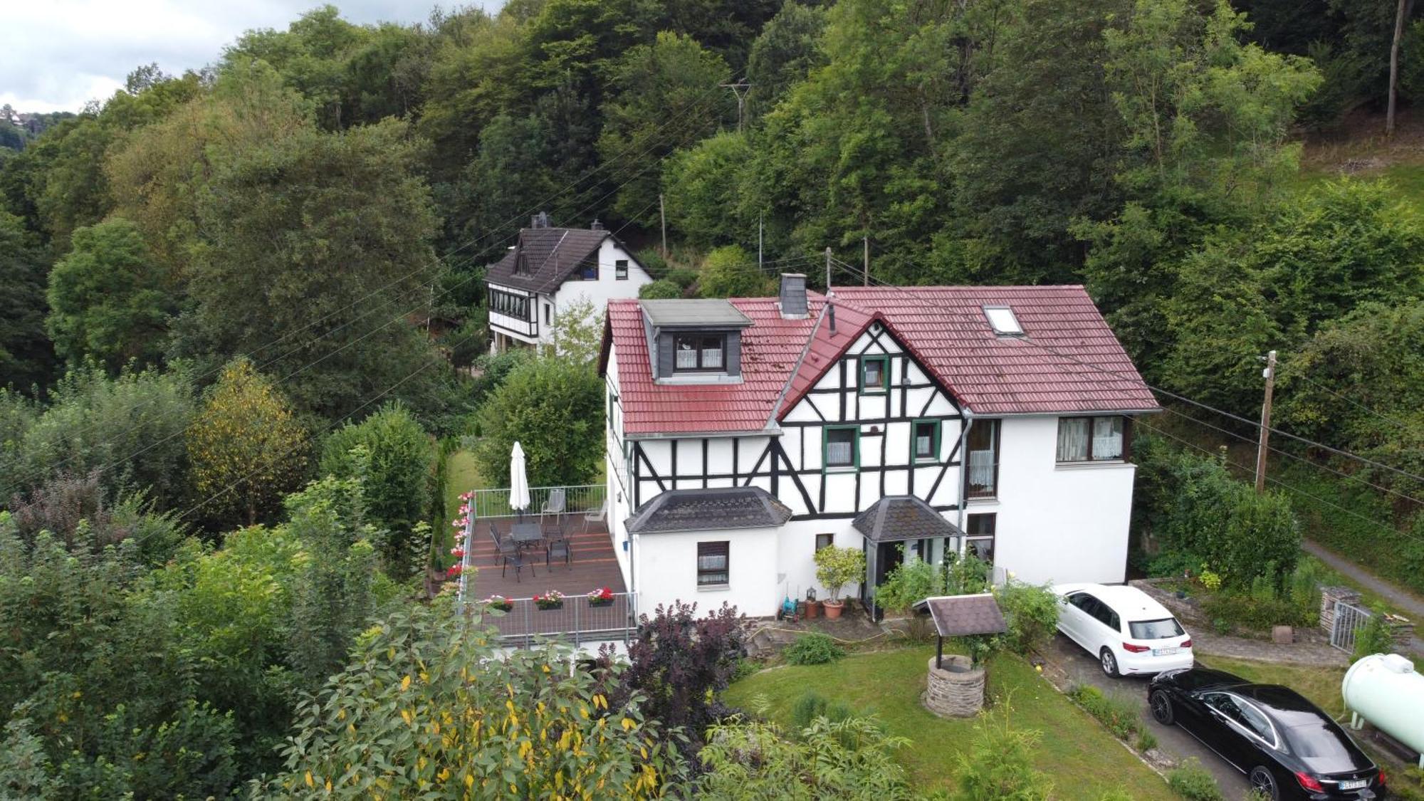 Ferienwohnung Schaefer Waldbreitbach Exterior photo